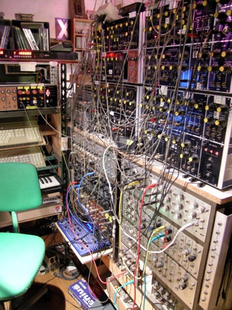 Synths_Studio_Nov_2006_3998_450.jpg